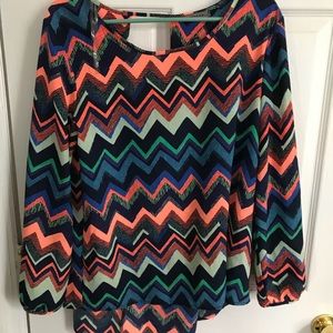 West Kei Size L Chevron Blouse